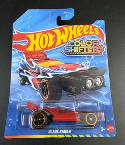 COLOR SHIFTER Blade Raider