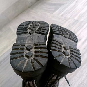 unisex boots