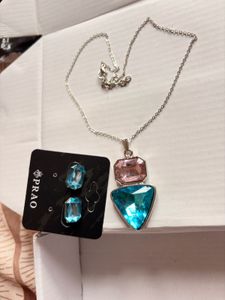 Anti-turnish Stunning Gemstone Pendant &amp; Earrings