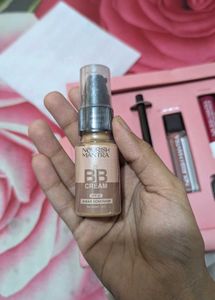 Nourish Mantra Urban Rani Makeup Kit