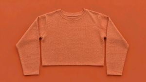 RUST ORANGE TEXTURED CREW NECK SWEATSHIRT