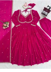 Elegant Pink Embroidered Kurta Set M size