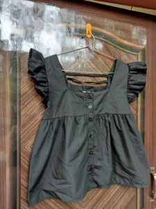 Chic Black Square Neck Ruffle Top