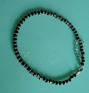 Elegant Black Beaded Bracelet