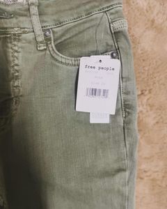 Freepople Skinny Jeans With Knee Rips