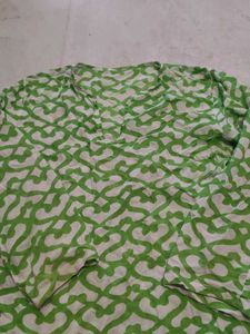 Chic Green &amp; White Printed kurta