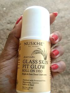 Glass Skin Pit Glow Roll On DEO