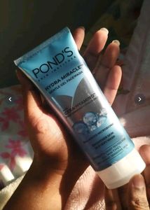 Pond's Hydra Miracle Gentle Gel Facewash