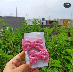 Set Of Small Chikankari Bow Clip