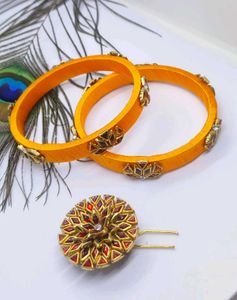 Elegant silk thread bangles with upin combo set