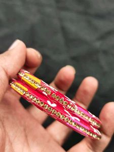 Red &amp; Crystal Embellished Bangles