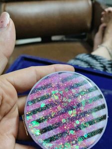 pocket mirror