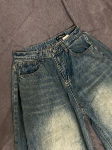 Ripped Baggy Jeans