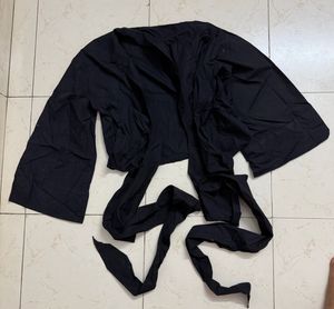 Chic Black Tie-Front Crop Top