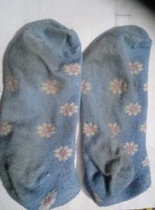 Cute Blue Floral Socks