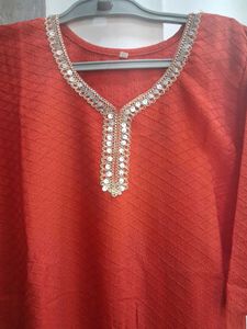 4 Embellished Kurta