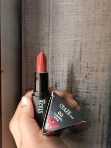 Staze 9to9 Love Traingle 3in 1 Lipstick