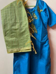 Blue Kurta with Bird Embroidery and duppata