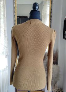 Ribbed Knit Long Sleeve Top