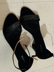 👠heels From ROCIA