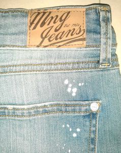 💎 MANGO Light-Wash Distressed Denim Jeans