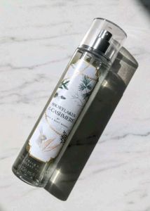 Bath and Body Works Snowflakes & Cashmere Mist