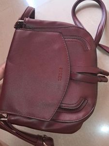 ❤️Branded Cute Wine Colour Sling Bag,❤️