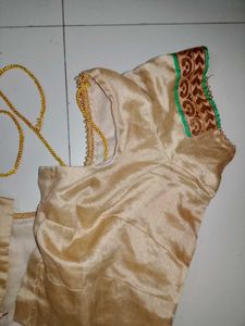 vintage saree with blouse