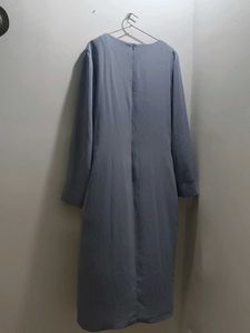 Brand new dress. still has tag and never worn. Kne