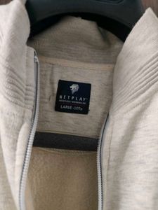 Sleeveless Zip-Up Vest