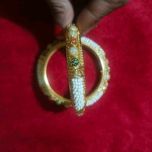 Elegant Gold-Plated Pearl Bangles