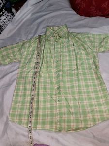 Men's Plaid Button-Up Shirt