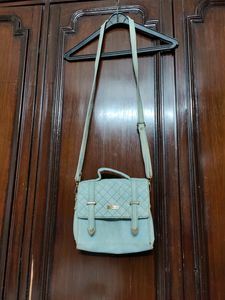 Esbeda- Sling Bag