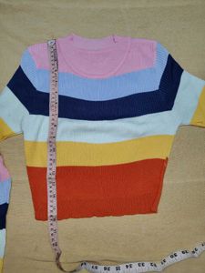 ✨ Multicolour Sleeve Crop Top 👕 ✨