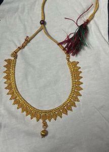Elegant Gold Tone Necklace