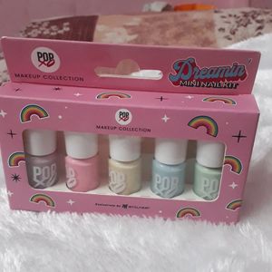 Myglamm popxo DREAMIN AND QUEENIN MINI NAIL KIT An