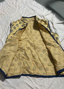 Embroidered Sleeveless Jacket