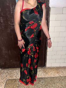 Elegant Black with Red Floral Print crepe saree