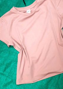 brand new👌😻📣Cropped top free size no 45