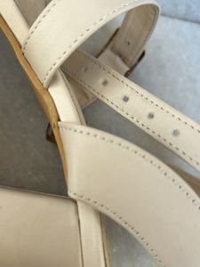 Sandles