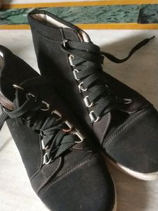 Girls Black Shoes