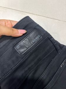 KRAUS High-Waisted Black Skinny Jeans