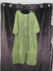 Hurry Mehandi Green Bandhani Kurti On Sale!
