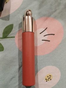 Rare Beauty Shade Hope