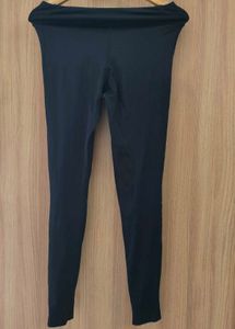🏋️‍♀️ Under Armour Women's Workout Tights 🧘‍♀️
