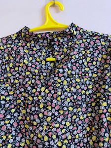 M15- Black Floral Print Top Stylish