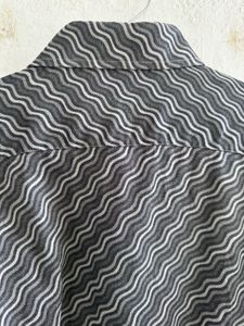 Stylish Men's Patterned Button-Up Shirt