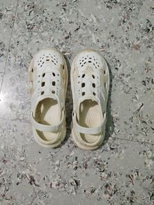 Comfortable White Clogs for Everyday Wear