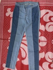 super stretchable Two-Tone Denim highwaist