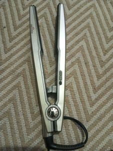 Hair Majesty Professional Iron